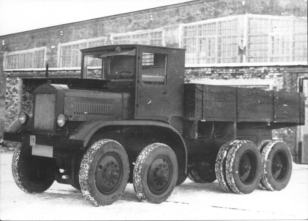 Четырёхосный грузовик ЯГ-12. 1932