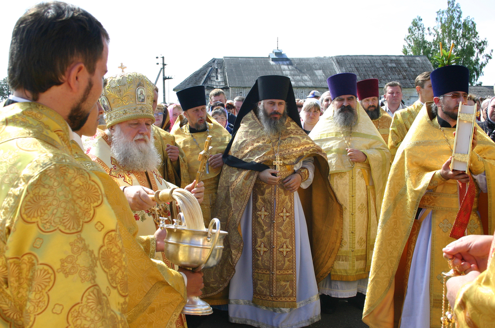 Торжества в честь 100-летия освящения Спасо-Преображенского собора в Кукобое. Июнь 2012. Фото А.Григорьева