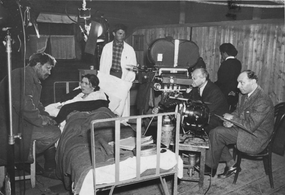 Момент съёмок. Фото с сайта "История России в фотографиях"