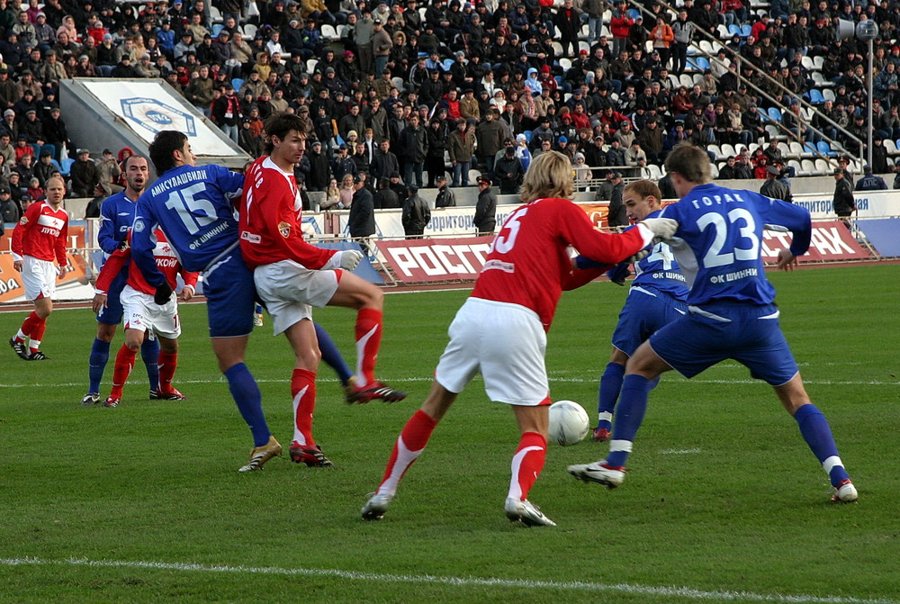 "Шинник" (Ярославль) - "Спартак" (Москва). Фото В.Юрасова