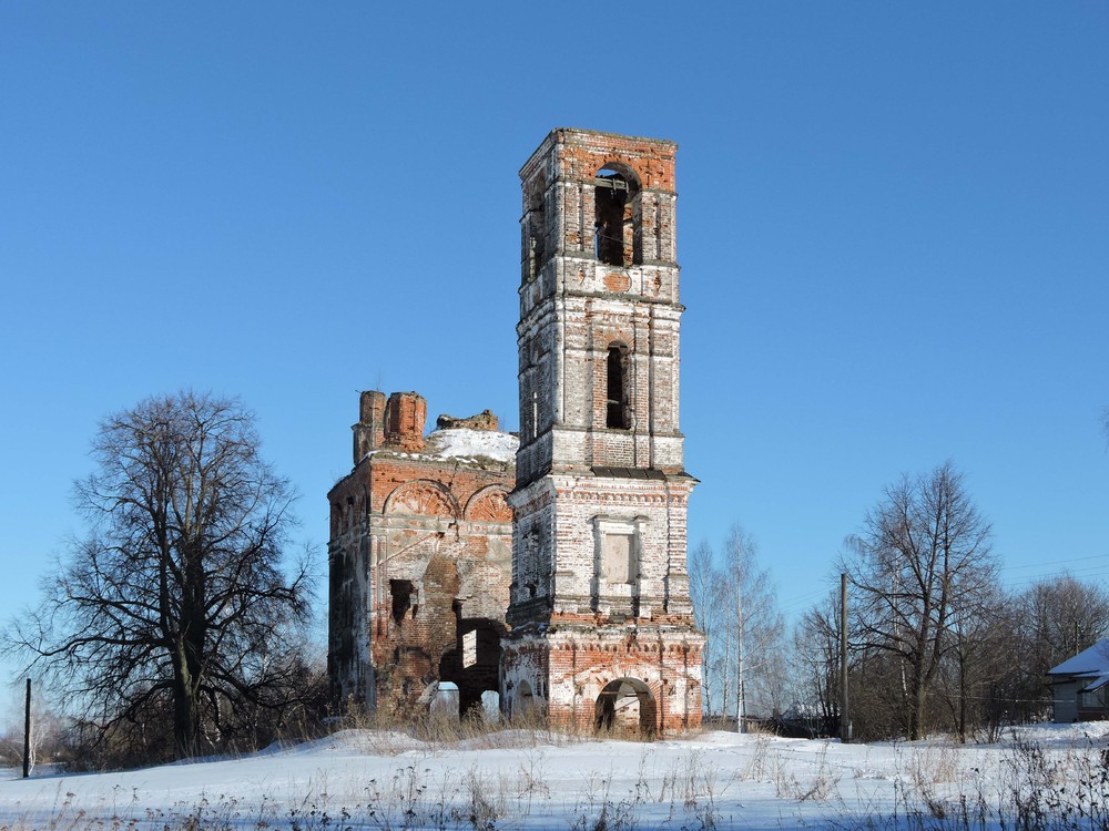 Спасская церковь села Никольское - бывшего имения Салтыковых. Фото А.Григорьева