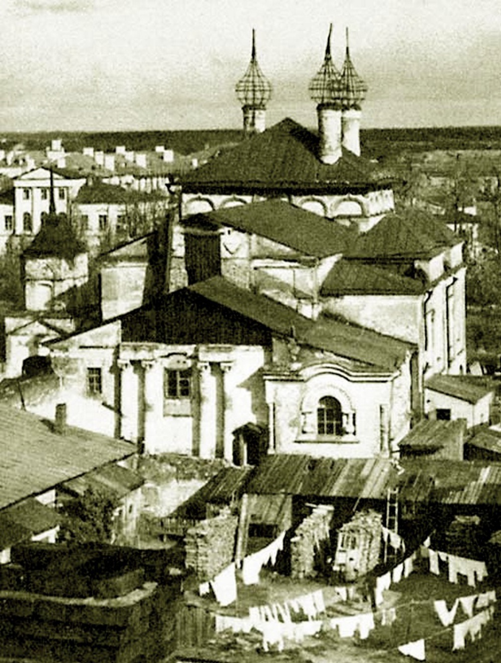 Спасо-Пробоинская церковь. 1940-е. Колокольня разрушена. Вид с запада.