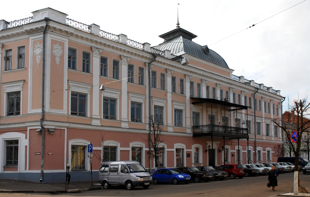 Здание бывшей гостиницы "Царьград" И.Н. Дунаева на Екатерининской улице (ныне ул. Андропова). Современное фото